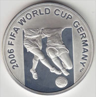 @Y@  Azerbaijan 50 Manat 2004 Silver Proof Worldcup Soccer RARE Mintage Only 200. KM : 48 - Aserbaidschan