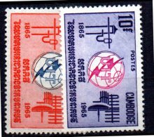 Royaume Du Cambodge N° 162 & 163  Neuf  XX  Cote  2,00  €uro  Au Tiers De Cote - Cambodge