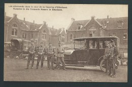 Les Allemand Dans La Cour De La Caserne D'Etterbeek. Voitures, Militaires. - Etterbeek