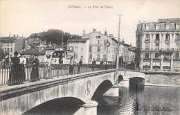 Epinal   88     Tramway Dans Les Rues....sur Le Pont De Pierre - Epinal