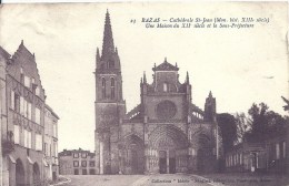 AQUITAINE - 33 - GIRONDE - BAZAS - Cathédrale Saint Jean - Maison XII Et Sous Préfecture - Pliure Haut Gauche - Bazas