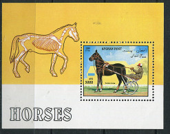 (cl 22 - P3) Afghanistan ** Bloc N° 76 (ref. Michel Au Dos)  - Chevaux : Trotteurs - - Azerbaïdjan