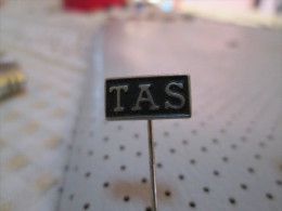 VOLKSWAGEN - TAS Car Pin - Volkswagen