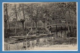 18 - BAUGY -- La Passerelle Des Grands Fossés - Baugy