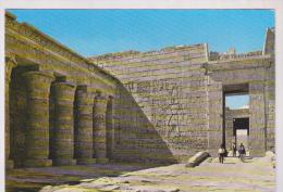 CPM LOUXOR, MEDINET HABOU, COUR DU TEMPLE DE RAMSES - Luxor