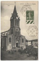 43 - LOUDES - La Place De L'Eglise - Sortie De La Messe - Loudes