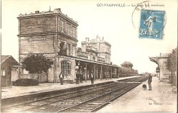 GOUSSAINVILLE (95190) : La Gare, Vue Intérieure. Belle Petite Animation. - Goussainville