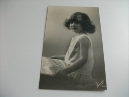 Formato Piccolo Bambina Con Libro Fotografica Fotocelere - Scènes & Paysages