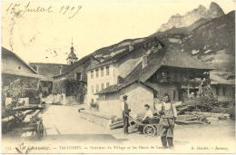 74/ CPA A - Talloires - Intérieur Du Village (beau Plan) - Talloires