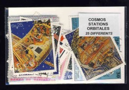 Stations Orbitales - 25 Timbres Differents - Tous Pays - Collections