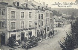 BOUILLON ..-- Hôtel De La GARE .ROUSSEZ - REMY . 1924 Vers SAINT - GILLES ( Mr Mme DEVOS ) . Voir Verso . Oldtimer . - Bouillon