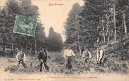 Vosges   88       Le Semis En Forêt Par Une Brigade Forestière - Andere & Zonder Classificatie