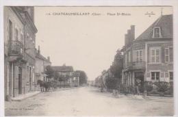 CPA DPT 18 CHATEAUMEILLAN, PLACE ST BLAISE - Châteaumeillant