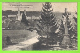 LA CHAPELLE MONTLIGEON - CALVAIRE ET VUE D´ENSEMBLE / ORNE - Carte écrite En 1912 - Monumentos