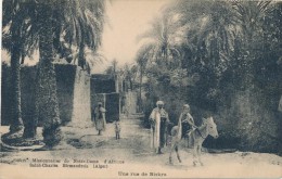CPA ALGERIE Rare - Une Rue De Biskra - Soeurs Missionnaires De Notre Dame D'Afrique Saint Charles Birmandreis Alger - Biskra
