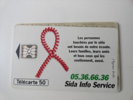 RARE : COULEUR EN HAUT ET A DROITE SUR SIDA RUBAN 50U - Variétés
