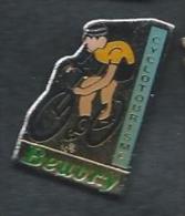 Delcampe - Pin's Vélo Cyclisme Cyclotourisme Beuvry - Cyclisme