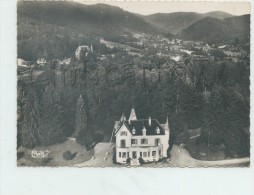 Giromagny (90) :  Vue Aérienne Générale Au Niveau Du Chateau De La Butte Fleurie  En 1950 GF. - Giromagny