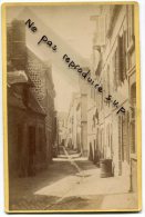 - Photo Ancienne Albuminée- Saint-Valéry - Vieille Rue, Récupérateur D´eau De Pluie, TBE, Scans. - Anciennes (Av. 1900)
