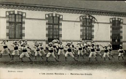 CPA MAROLLES LES BRAULTS , Les Jeunes Marollais - Marolles-les-Braults