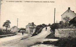 CPA - SAVENAY (44) - La Route De Saint-Nazaire Et Le Chemin Du Rocher - Savenay