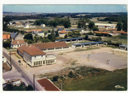 LENCLOITRE. - Vue Aérienne.  Le Groupe Scolaire.   CPM - Lencloitre