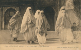 ETHNIQUES ET CULTURES - AFRIQUE DU NORD - ALGERIE - SCENES ET TYPES - Mauresques En Promenade - África