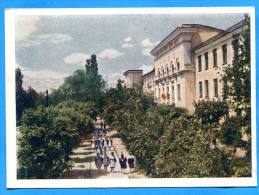 1956 - Kazakhstan - Alma-Ata - Secondary School No. 54 .-  Old Car - Kazakistan