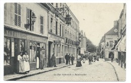 CPA -LA RUE NATIONALE A RAMBOUILLET -Yvelines (78) -Animée, Commerces, Hotels, Alimentations (V. Jouaneau) - Rambouillet