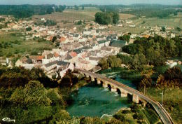 MONTFORT LE GESNOIS   PONT DE GENNES     Le  Village Et Ses Environs Vu Du Ciel - Montfort Le Gesnois