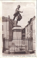 CADENET  LA STATUE DU TAMBOUR D'ARCOLE - Cadenet