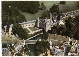 MAINTENON. - Le Château. Vue Aérienne . Carte Assez Rare. CPM Dentelée - Maintenon