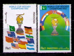 PAKISTAN 1982 - WORLD CUP HOCKEY 1982 - YVERT Nº 550-551 - Rasenhockey