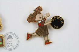 Little Girl Playing Bowling - GPWBA VA Bawling Club - Pin Badge #PLS - Bowling