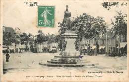 POLIGNY PLACE NATIONALE STATUE DU GENERAL TRAVOT - Poligny