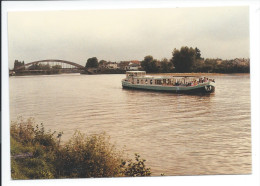 Delcampe - Decize (Nièvre) Passage De La Loire à ... - "L'Infatigable" Péniche Du Département De La Nièvre - Decize