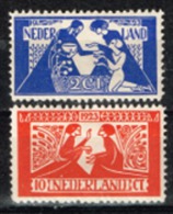 Pays-Bas - 1923 - Y&T N° 131 Et 132, Neufs Avec Traces De Charnières - Neufs