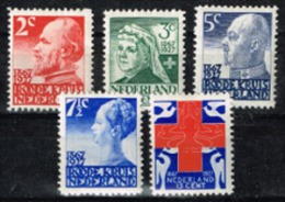 Pays-Bas - 1927 - Y&T N° 190 à 194, Neufs Avec Traces De Charnières - Neufs