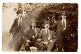 Ancienne Carte Postale, Thème: étudiants, Students, Studenten - Studen