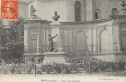 Bagnols-sur-Cèze - Square Joseph Thome - Statue - Photo Brunel - Bagnols-sur-Cèze