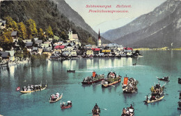 AUTRICHE.  SALZKAMMERGUT.  HALLSTATT.  FRONLEICHNAMSPROZESSION. - Hallstatt