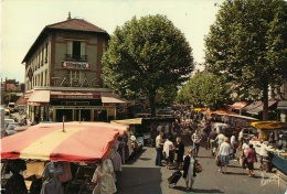 93   AULNAY SOUS BOIS   LE BD DE STRASBOURG UN JOUR DE MARCHE  TABAC LE STRASBOURG - Aulnay Sous Bois