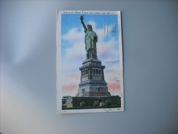 ETATS UNIS NY NEW YORK CITY  THE STATUE OF LIBERTY................... - Estatua De La Libertad