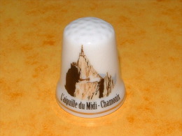 Dé à Coudre En Porcelaine - CHAMONIX L'Aiguile Du Midi - A3 - Dés à Coudre