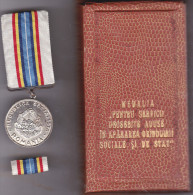 Romania "For The Outstanding Service In The Defense Of Social Order And State" Medal -  With Original Box - Otros & Sin Clasificación