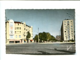Delcampe - CP - LA COURNEUVE (93) AVENUE ROGER SALENGRO - La Courneuve