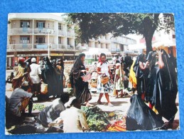 Dar Es Salaam. A Scene From African Market. Iris 4185 Hoa-Qui (voyage 1965 Aver Timbre Rare) - Tanzanie