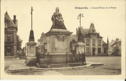 Philippeville -- Grand' Place  Et  La  Poste.  (2 Scans) - Philippeville