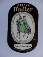 ETIQUETTE DE VIN - GEWURZTRAMINER - ALSACE MULLER - LA DAME AU FAUCON - BERGHEIM - HAUT RHIN - Gewurztraminer