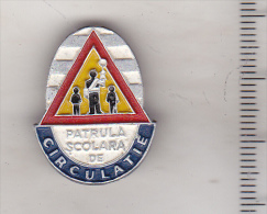 Romania Old Communist Badge For Youth - Pioneer - School Traffic Patrol - Otros & Sin Clasificación